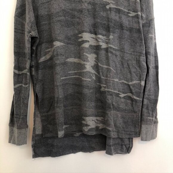 ALTAR'D STATE Gray Camo Camouflage Waffle Knit Thermal Long Sleeve Tee Top Small - Picture 3 of 11